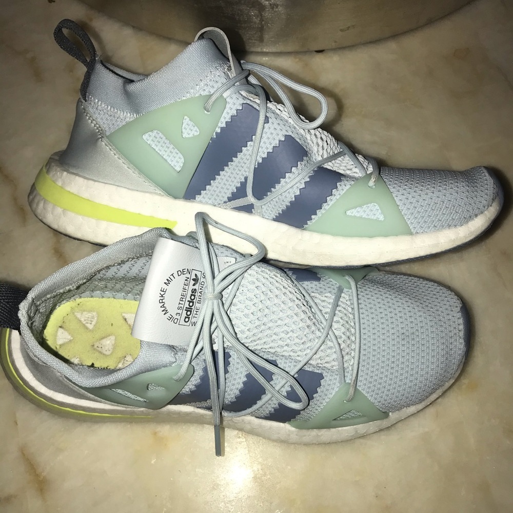 Adidas Arkyn Tennis Shoes